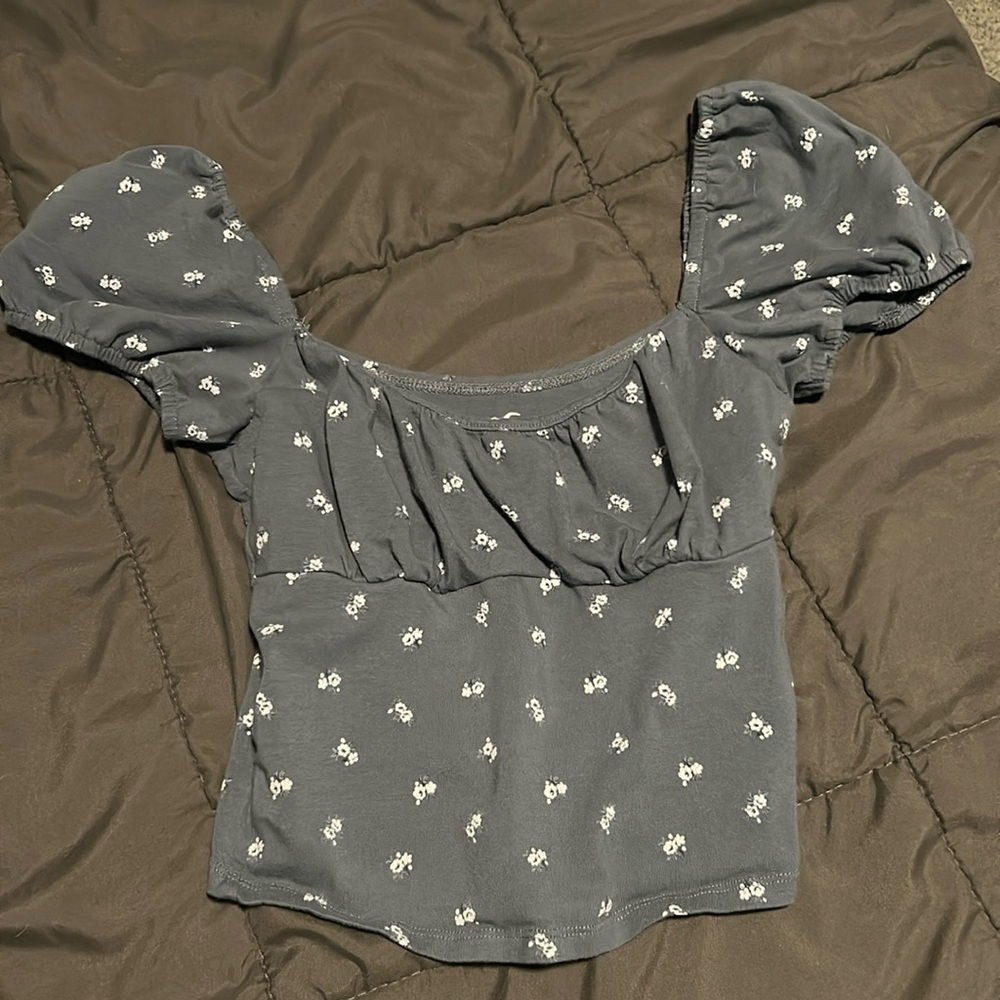 Hollister Puff Sleeve Top
